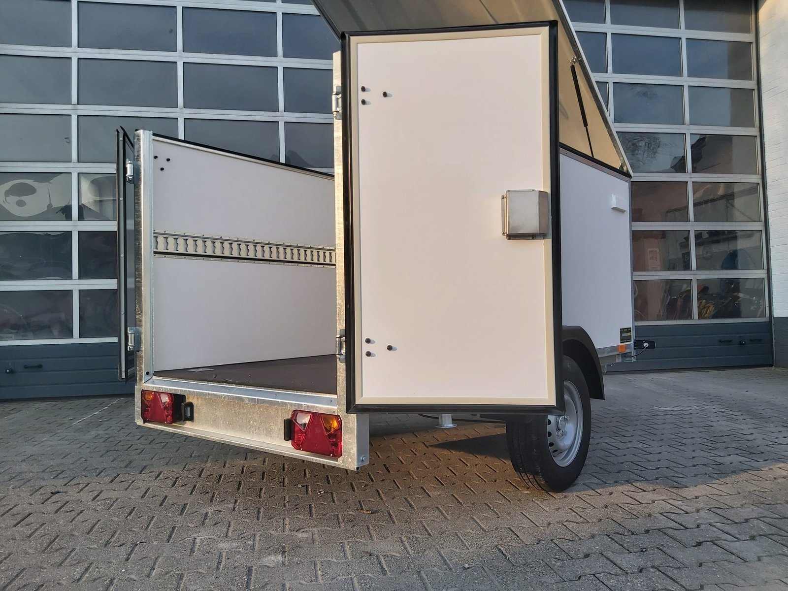 Kargo TFDL 250.00 245×130×140 cm, 1300 kg - obrazek 5