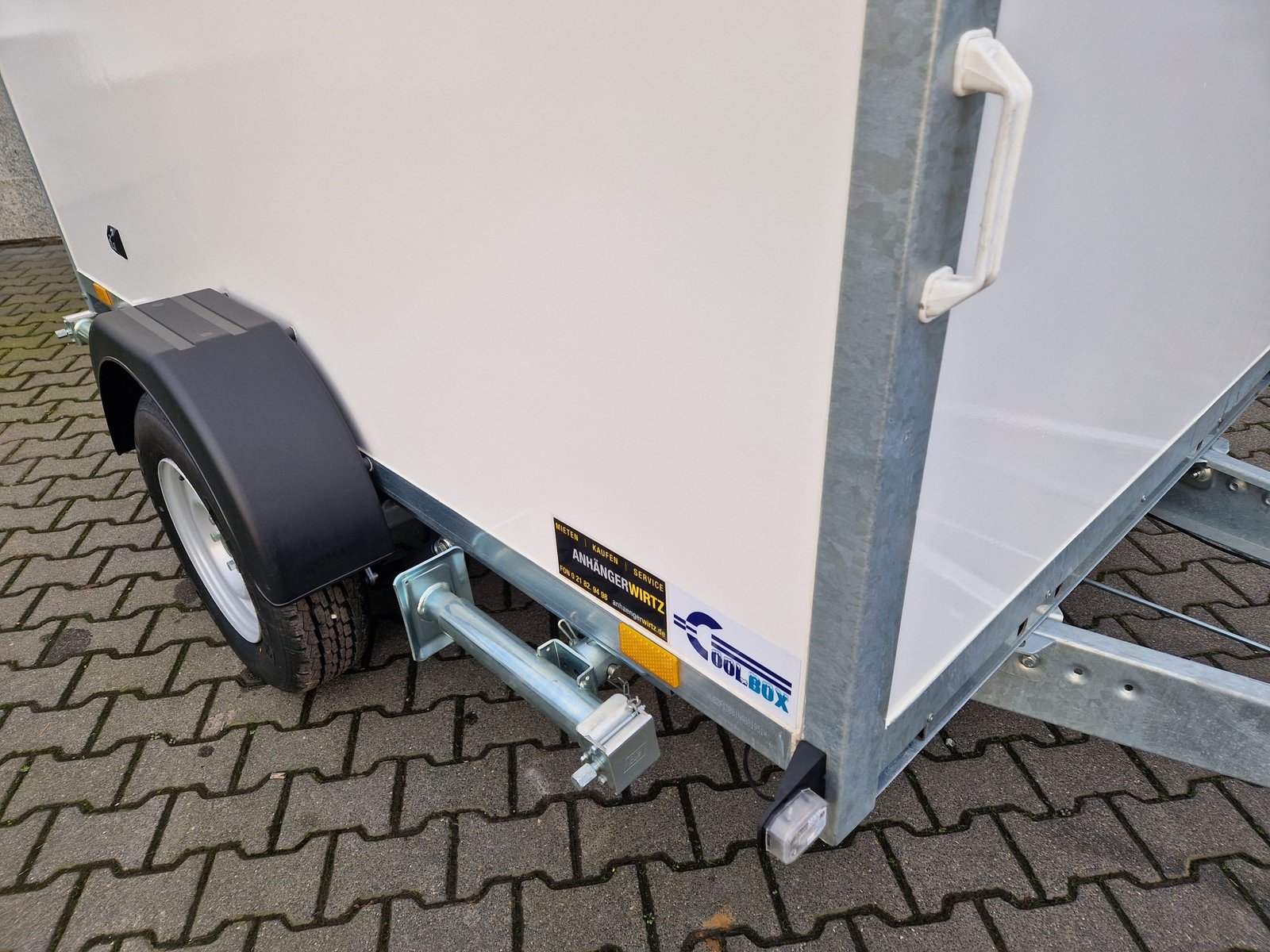 Kargo CoolBoxx FK1326H chłodnicza 251x150x178 cm 1300 kg - obrazek 3