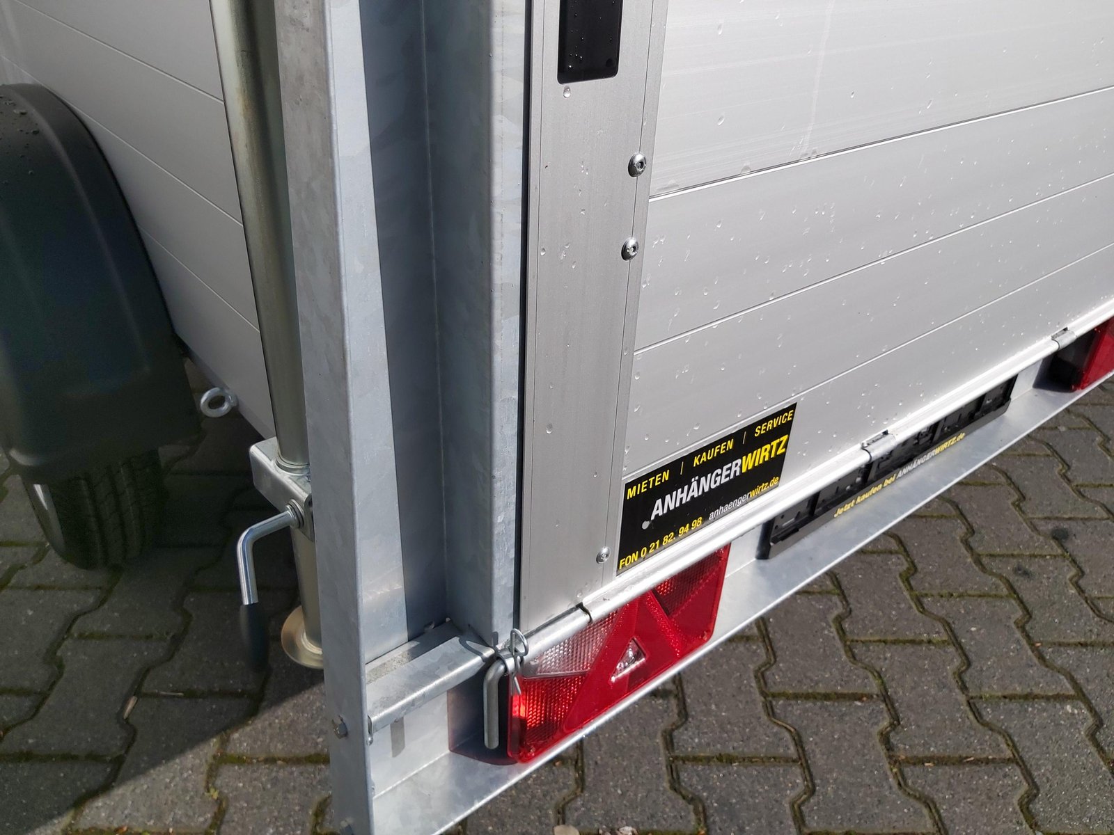 Anssems ALUBOXX GTB 750 VT2 211×126×118 cm, 750 kg - obrazek 5