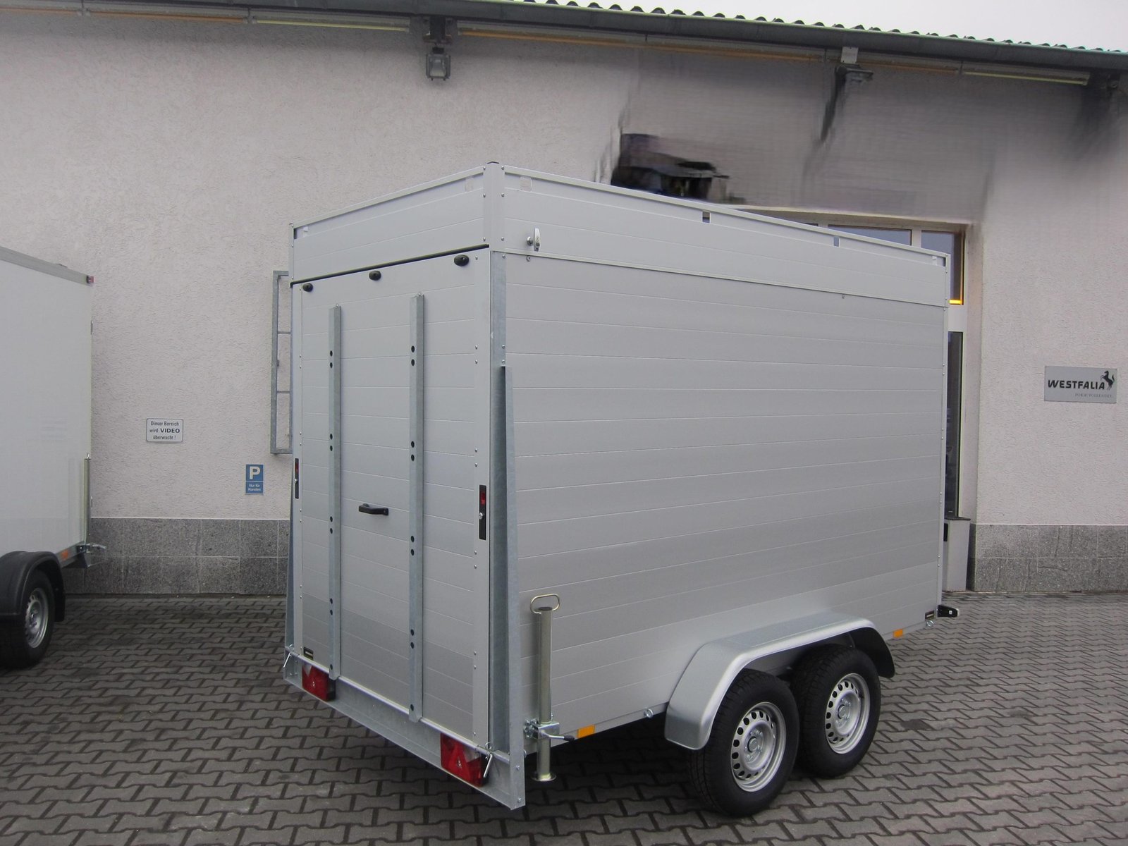Anssems ALUBOXX GTT 2500 VT4 301×151×188 cm, 2500 kg - obrazek 4