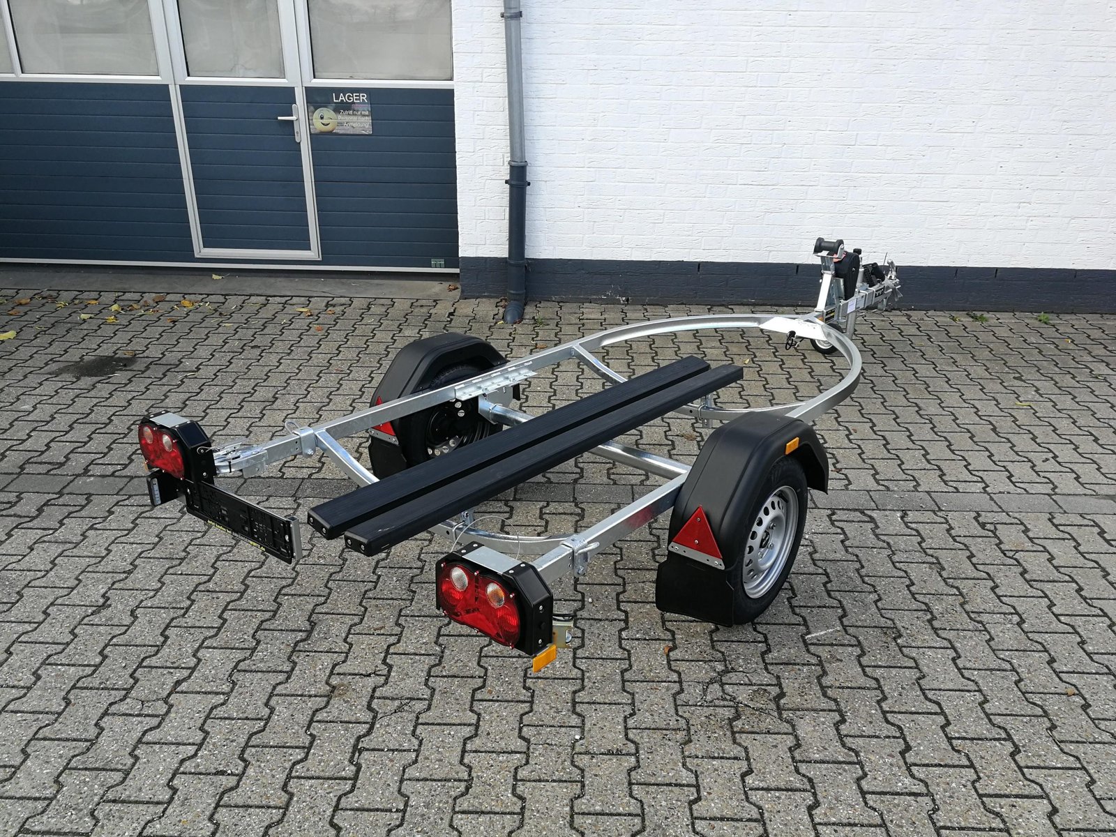 Brenderup PWC10750UBRX do skutera wodnego, 750 kg