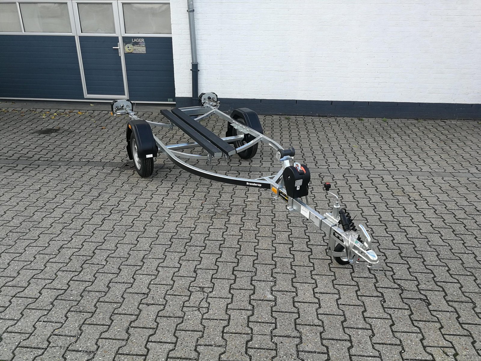 Brenderup PWC10750UBRX do skutera wodnego, 750 kg - obrazek 3