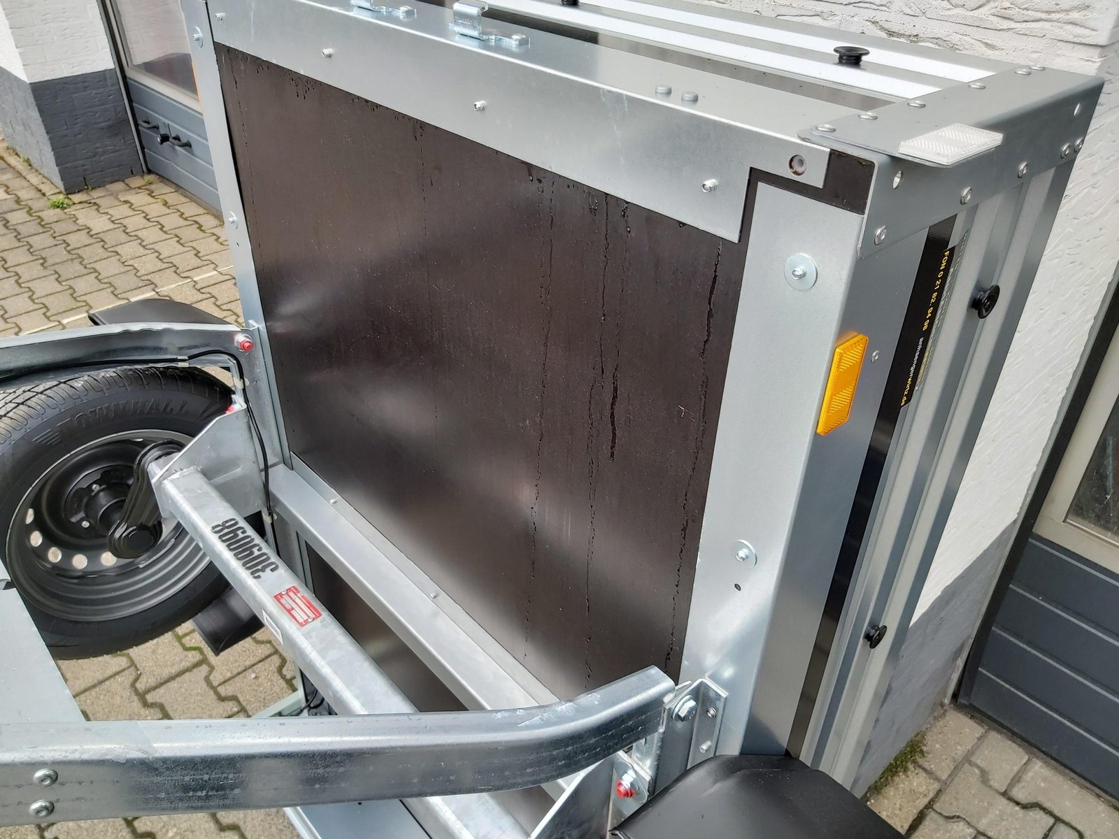 Brenderup 1150 S UB 144×94×35 cm, składany dyszel, 500 kg - obrazek 4