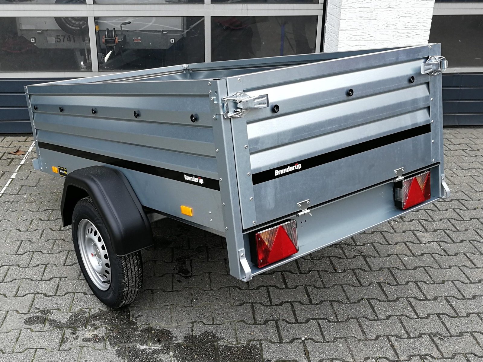 Brenderup 1205 S XLUB 204×116×55 cm, wysokie burty, 750 kg - obrazek 3