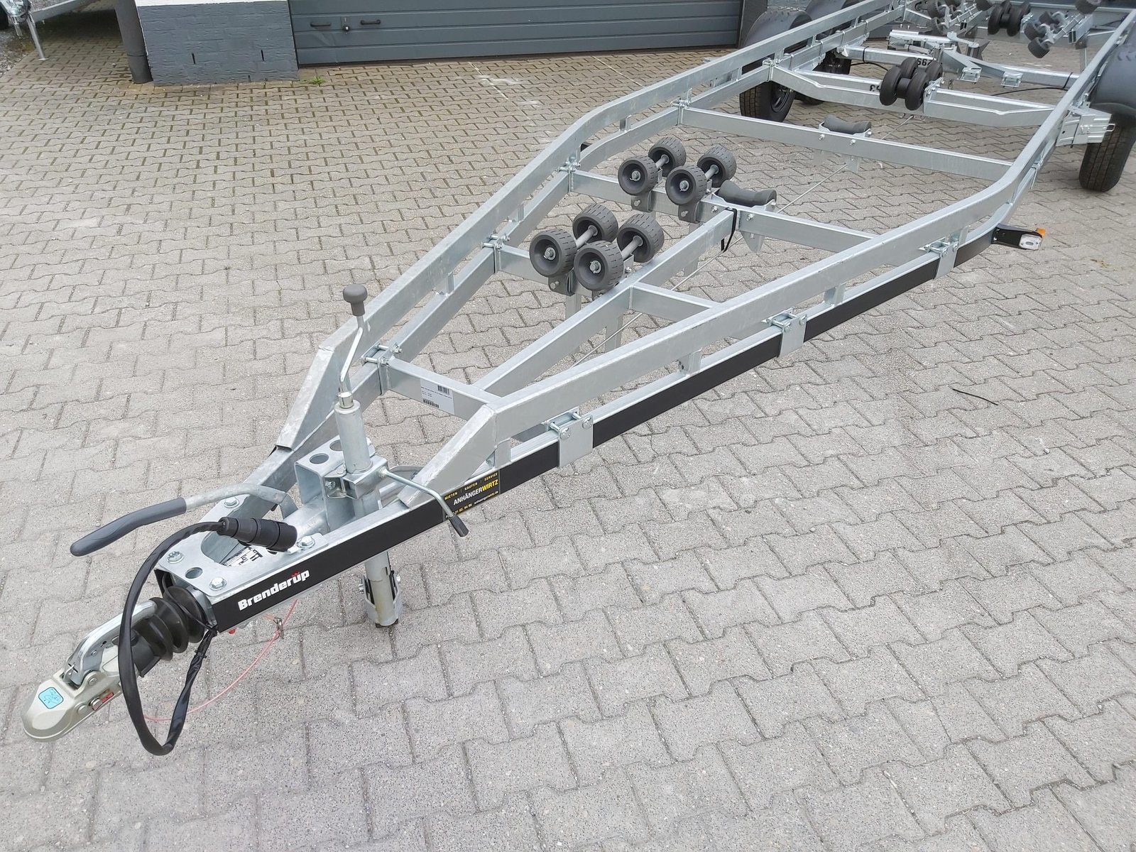 Brenderup 26300 TB SR X-Line do łodzi 7,8 m, 3000 kg - obrazek 5