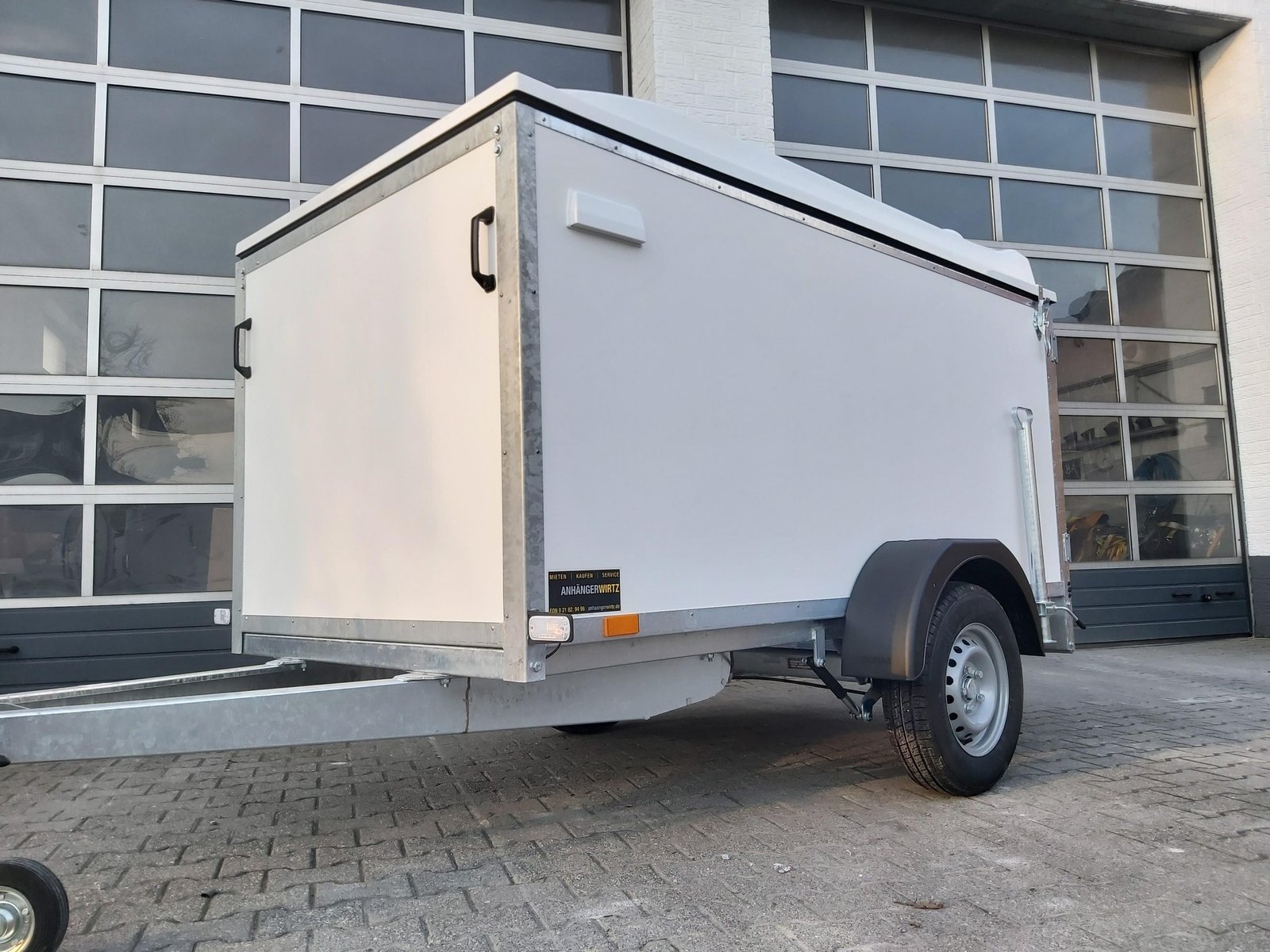 Kargo TFDL 250.01 245×130×140 cm, 1300 kg - obrazek 3