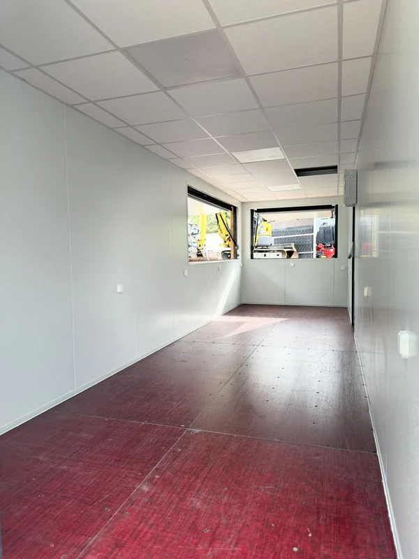 Kontener kiosk – snack bar – biuro – taras - obrazek 4