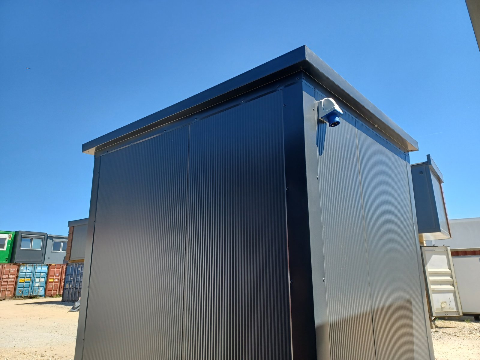 Kontener sanitarny WC z pisuarem 172 × 140 cm - obrazek 4