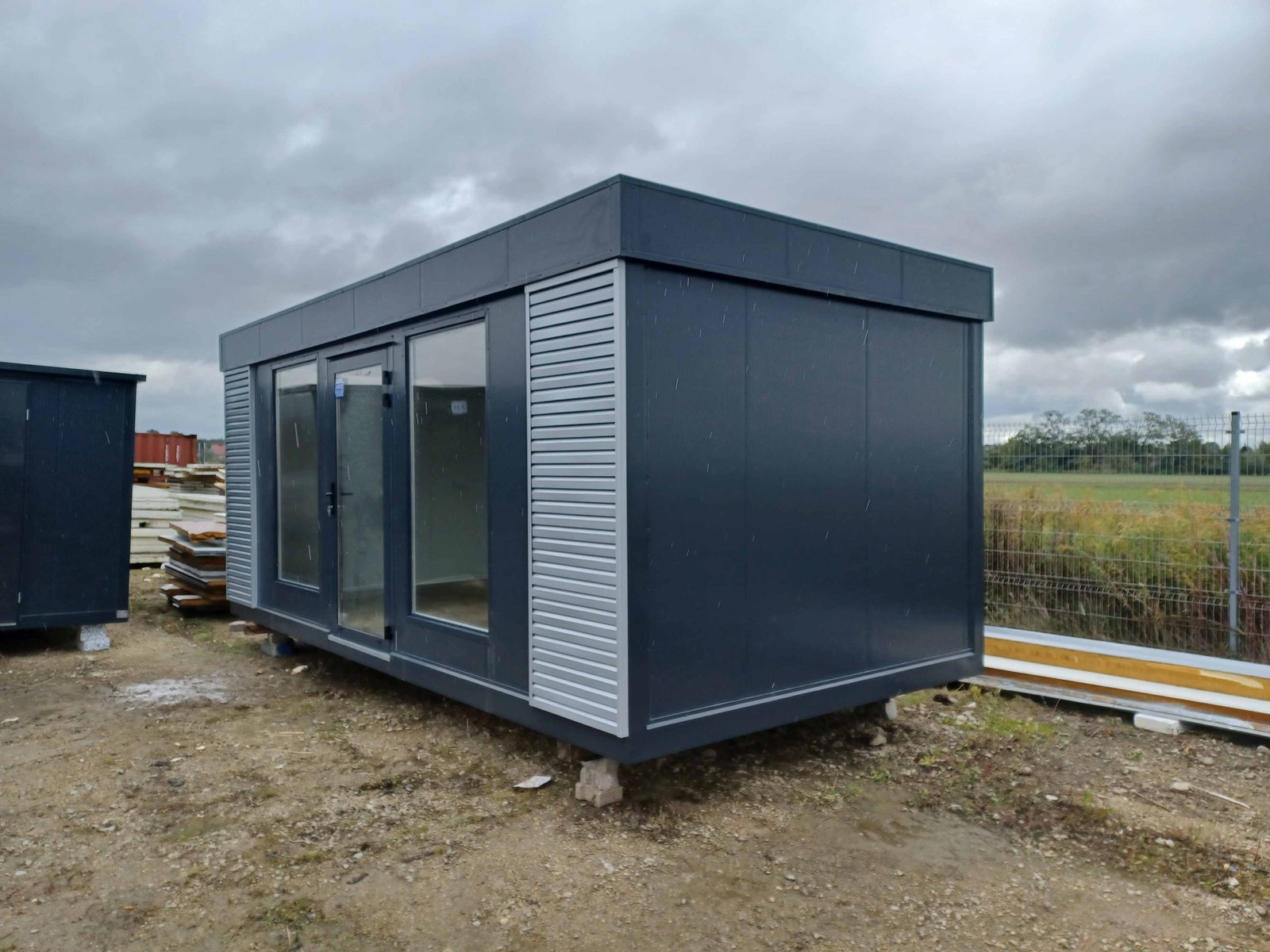 Pawilon handlowy Open Space antracyt z szarymi lamelami 3 × 6 m - obrazek 3