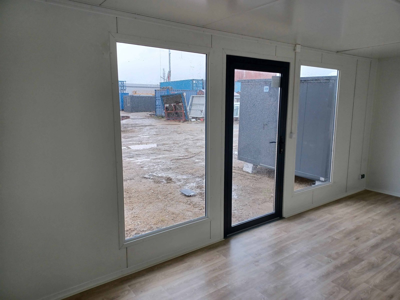 Pawilon handlowy Open Space antracyt z szarymi lamelami 3 × 6 m - obrazek 5