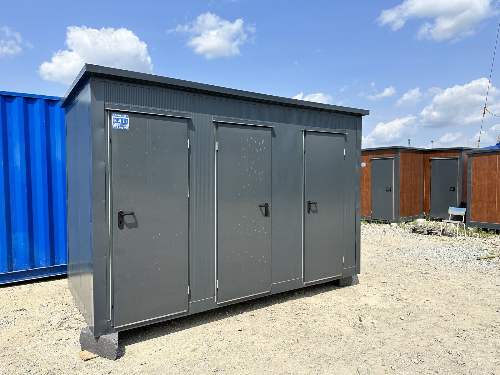 Kontener sanitarny 3 kabiny – WC, WC z pisuarem i prysznic - obrazek 2