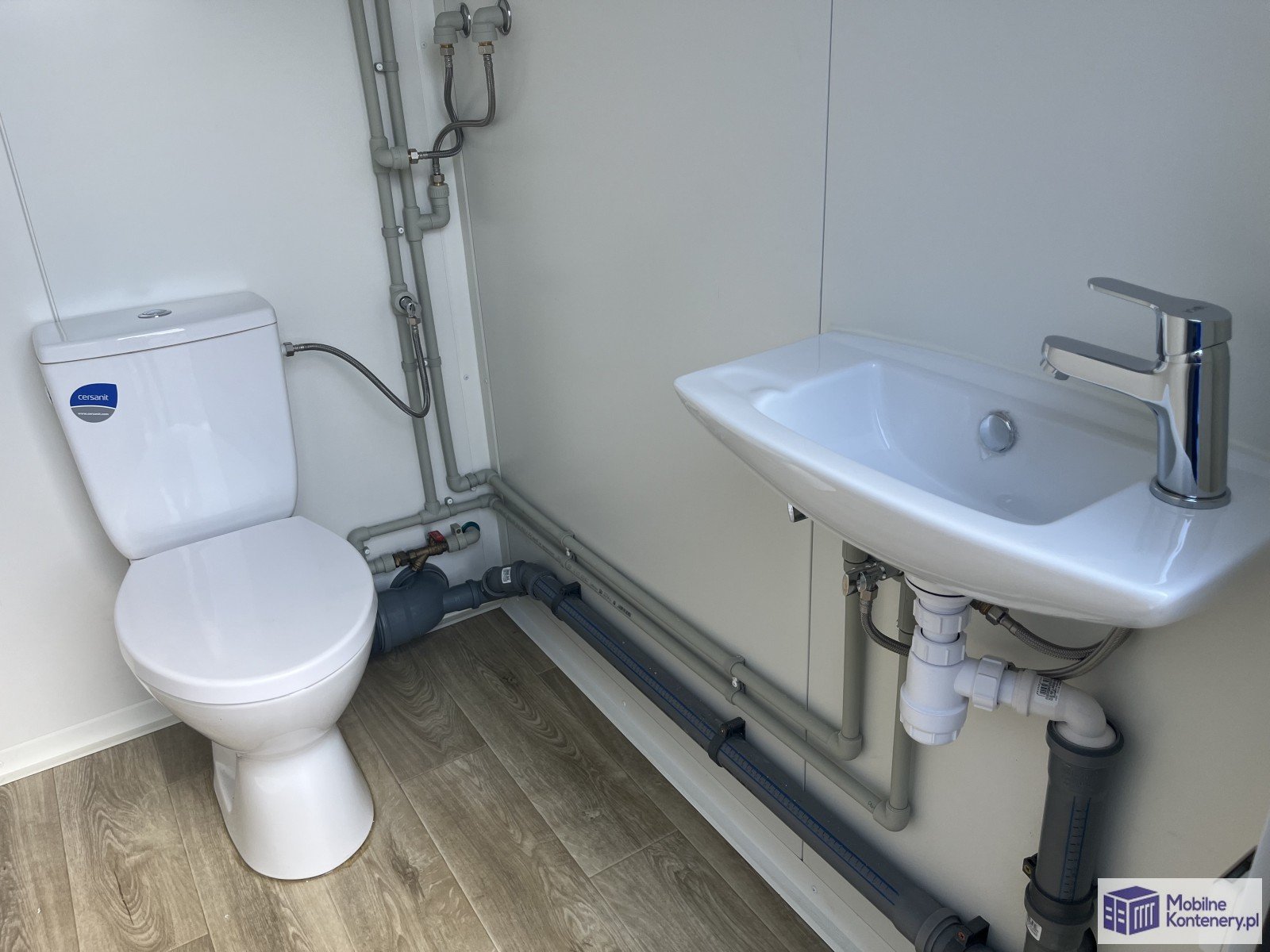 Kontener sanitarny podwójny – WC i prysznic 239 × 173 × 248 cm - obrazek 4