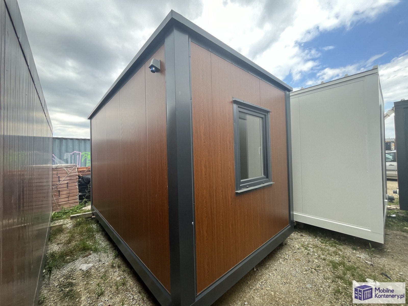 Nowy kontener biurowy i portiernia 2,5 × 4,5 m - obrazek 4