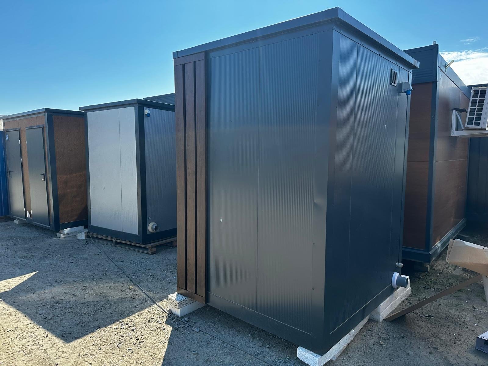 Kontener sanitarny WC z prysznicem 186 × 145 cm - obrazek 4