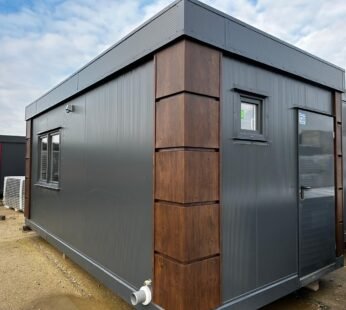 Nowy kontener biurowo-mieszkalny 3 × 7 m z łazienką