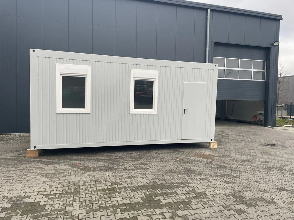 Izolowany kontener biurowy 6,75 × 2,42 m - obrazek 3