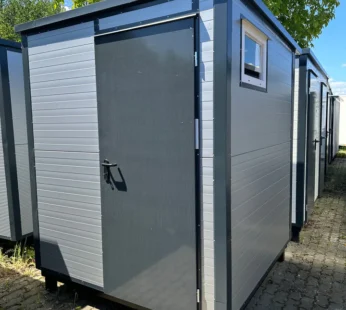 Kontener sanitarny 2 × 2 m z WC i pisuarem