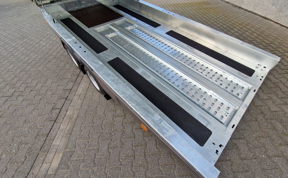 BJT Race Shuttle 2 430×195×160 cm, uchylna, 2600 kg - obrazek 4