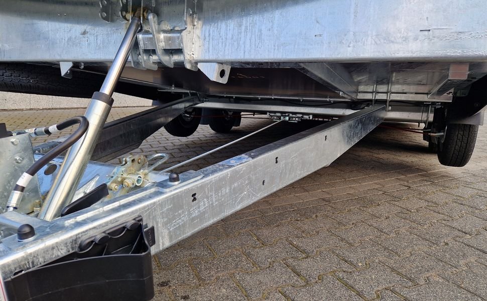 BJT Race Shuttle 2 430×195×160 cm, uchylna, 2600 kg - obrazek 5