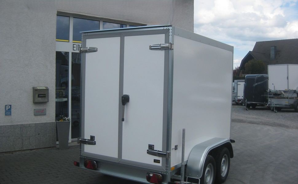 WM Meyer AZKF 2025/145 chłodnicza 243x144x180 cm 2000 kg - obrazek 2