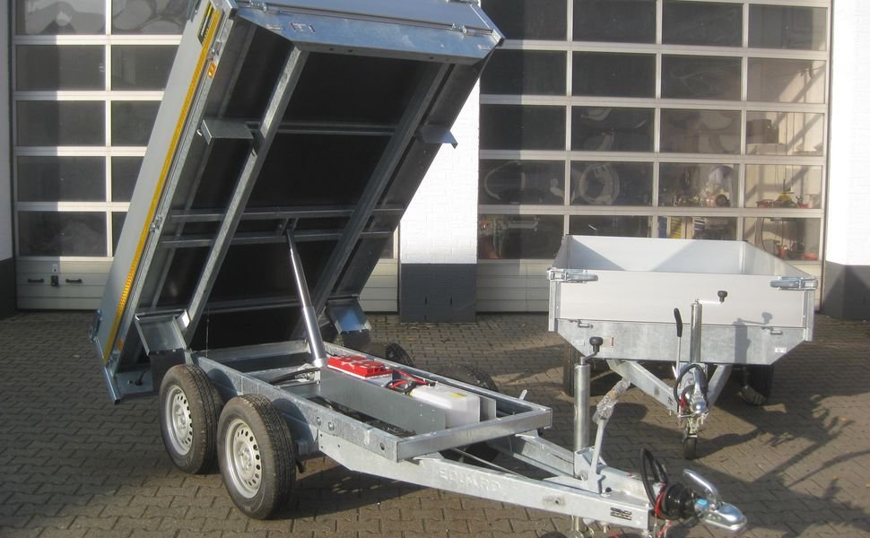 Eduard Heckkipper 260×150×30 cm, wywrotka elektryczna z radiem, 2000 kg - obrazek 3