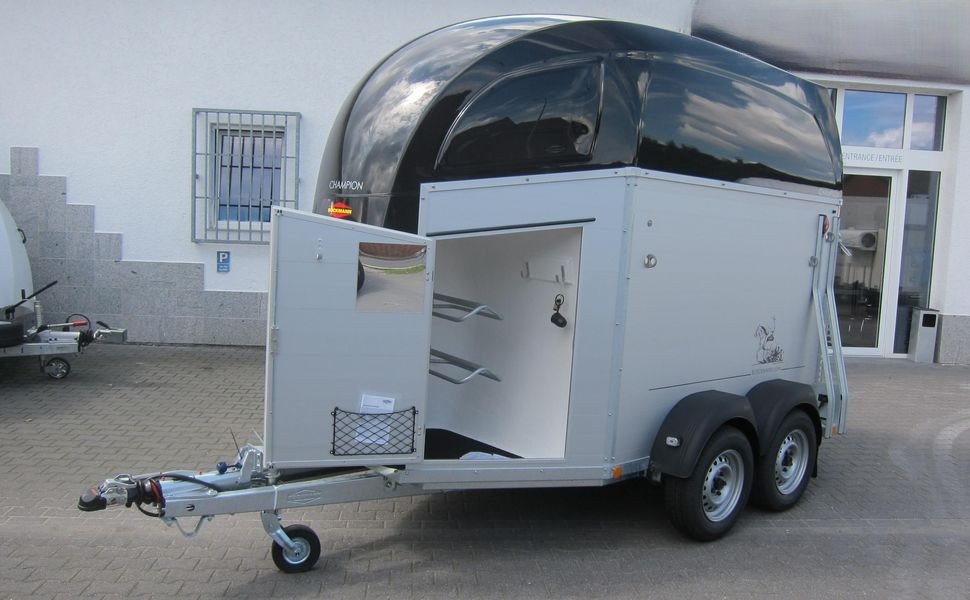 Böckmann Champion R 165 Western Blackline, 2 konie, 2400 kg - obrazek 2