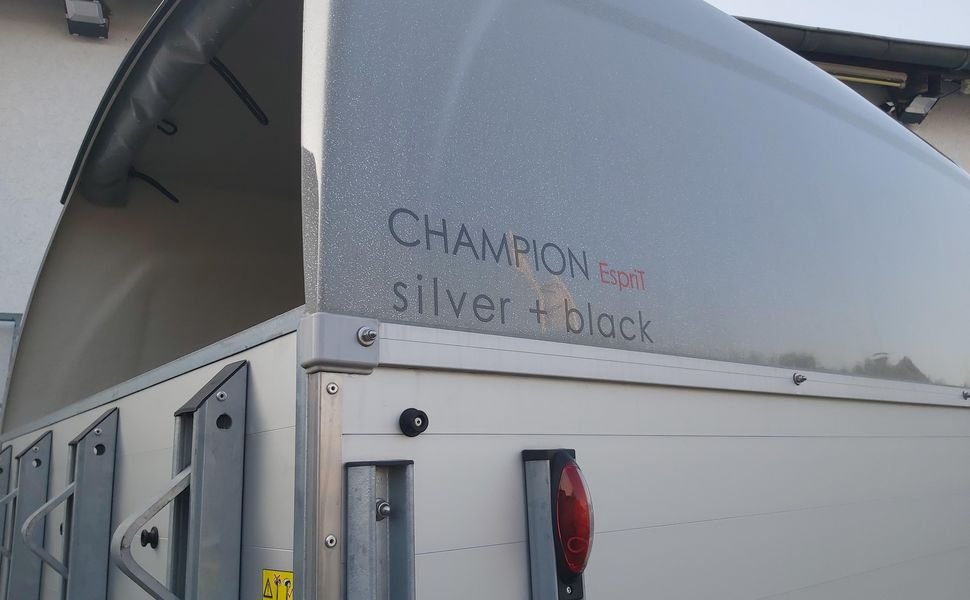Böckmann Champion Esprit C Silver Black z siodlarnią, 2400 kg - obrazek 5