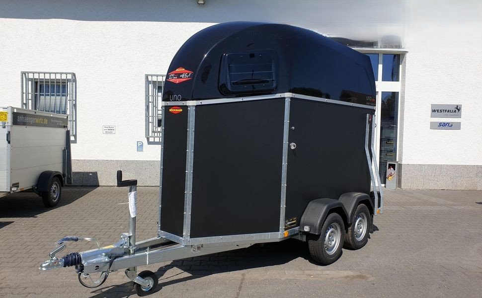 Böckmann Uno Esprit Black 2026, 1 koń, 1600 kg