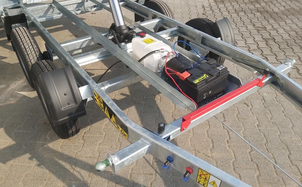 Debon PW 2.4 Basic 305×180×35 cm, wywrotka trójstronna elektryczna, 2600 kg - obrazek 5