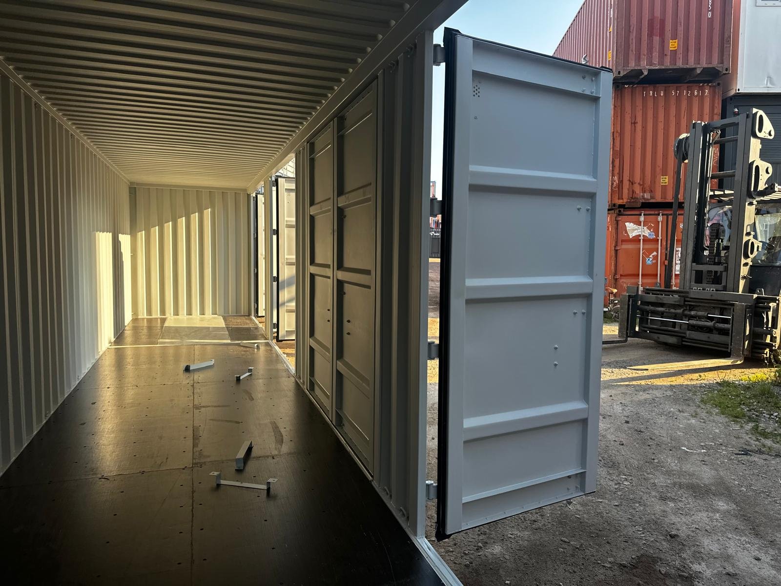 Nowy kontener magazynowy 40 HC Open Side – szary RAL 7035 - obrazek 3